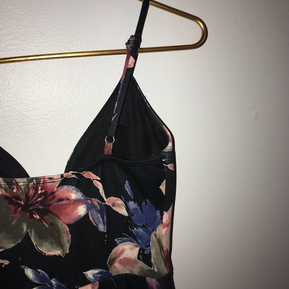 Dress - Picture 4 of 5